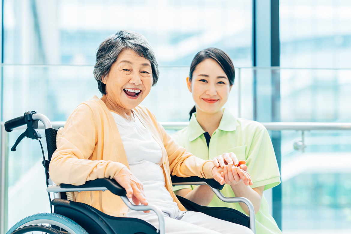 写真：女性スタッフ